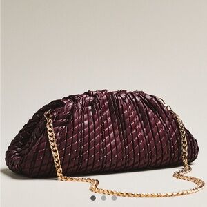 Urban Expressions Oversized
Woven Clutch